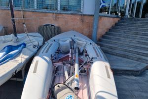 Barca a vela - deriva 470 da regata