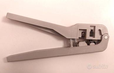 Pinza crimpatrice per cablaggio spine telefoniche