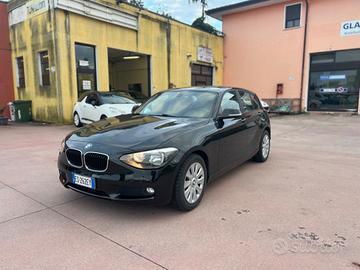 Bmw 118 118d 5p. Urban