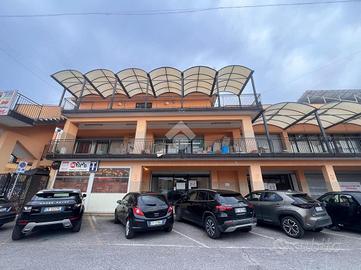 NEGOZIO A ARICCIA
