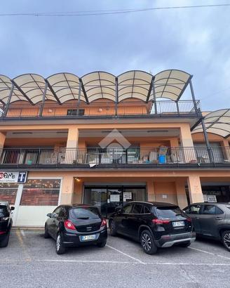 NEGOZIO A ARICCIA