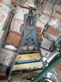 Cavalletto stringi tubi