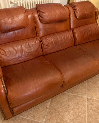 Set 2 Divani in cuoio (due posti, tre posti)