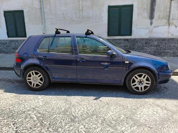 Volkswagen Golf 4 1.6 Benzina/GPL – 2002 – 285.000