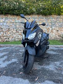 Yamaha X-Max 250