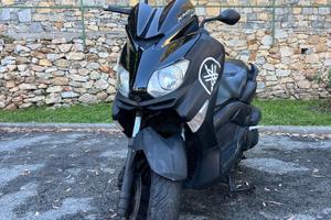 Yamaha X-Max 250