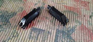 POGGIA PIEDI DX/SX V-STROM 650 DEL 2007 