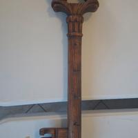 portachiavi da muro a forma di chiave