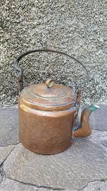 Teiera d’epoca in rame battuto - bricco vintage