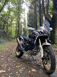 Honda CRF 1000L Africa TwinTricolour Full