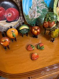 Le fragole- sassi dipinti a mano.