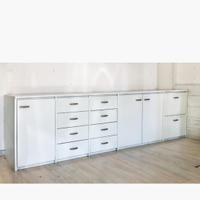 Mobile bianco con cassetti e ante