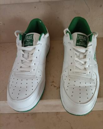  scarpe per  sport o passeggio numero 45.