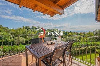 ESCLUSIVO TRILOCALE VISTA LAGO IN RESIDENCE CON PI