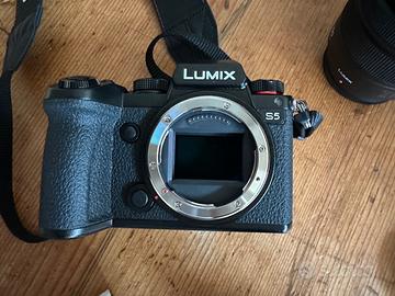 Lumix S5