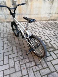 Bicicletta BMX