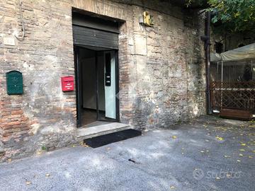 NEGOZIO A PERUGIA