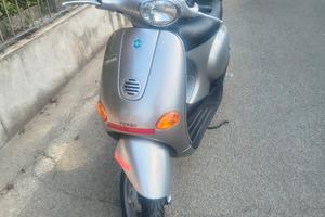 vespa 50 et2