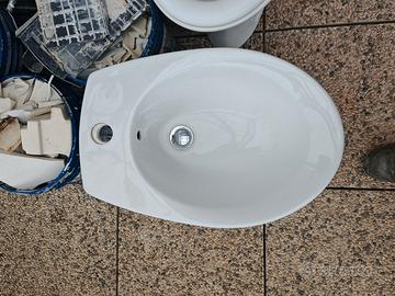 Vaso wc e bidet, coppia sanitari