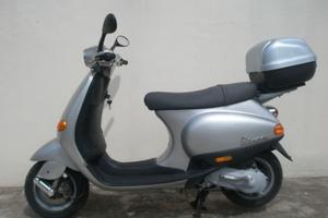 Vespa ET2
