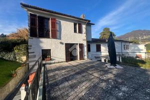 VILLA SINGOLA A RAPALLO