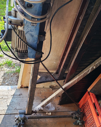 Sollevatore montecarico