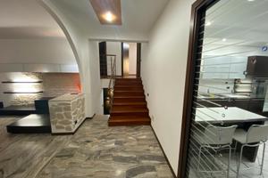 Bifamiliare ristrutturata, ampi spazi