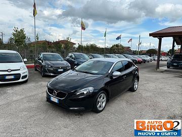 Volvo V40 D2 R-design