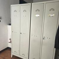 Armadietti in ferro da spogliatoi