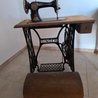 macchina da cucire marca Singer. primi del 900
