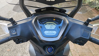 Kymco 300 agility con bauletto