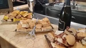 Bar tavola calda in centro livorno