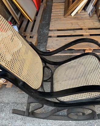 Antica sedia in legno curvato e paglia di Vienna