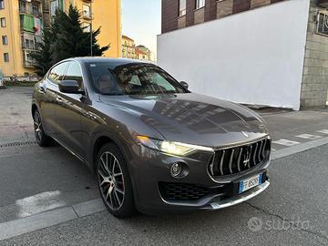 Maserati levante 250 cavalli