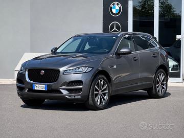 Jaguar F-Pace 2.0 D 180 CV AWD TETTO . CATENA NUOV