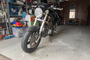 Ducati Moster 600