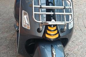 Piaggio Vespa 300 GTS - 2021