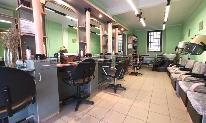 LOREO : NEGOZIO PARRUCCHIERA