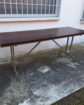 TAVOLO IN LEGNO E FERRO