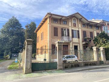 CASA SEMI INDIPENDENTE CON CORTILE PRIVATO A PONDE