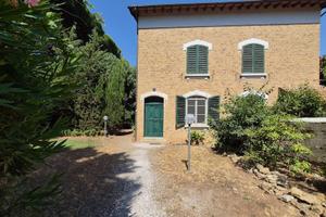 Rosignano Solvay, terratetto con grandissimo giard