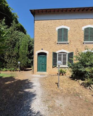 Rosignano Solvay, terratetto con grandissimo giard