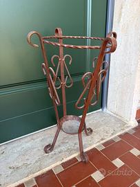 Portaombrelli ferro battuto