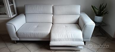 divano con chaise longue ma