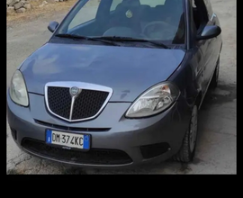 Lancia Ypsilon 1.2 neopatentati