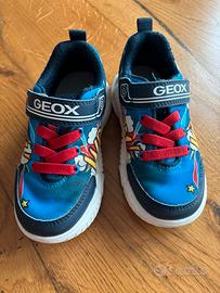 Scarpe Geox n 26 con luci, che si illuminano
