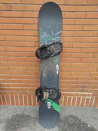 Snowboard Salomon con attacchi