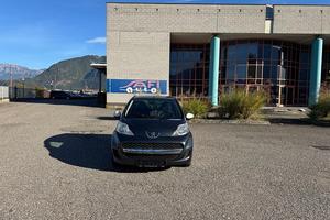 Peugeot 107 POP Benzina 1.0 Allure