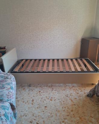 Struttura letto  singolo, rete a doghe, materasso 
