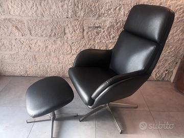 poltrona in similpelle girevole nuova